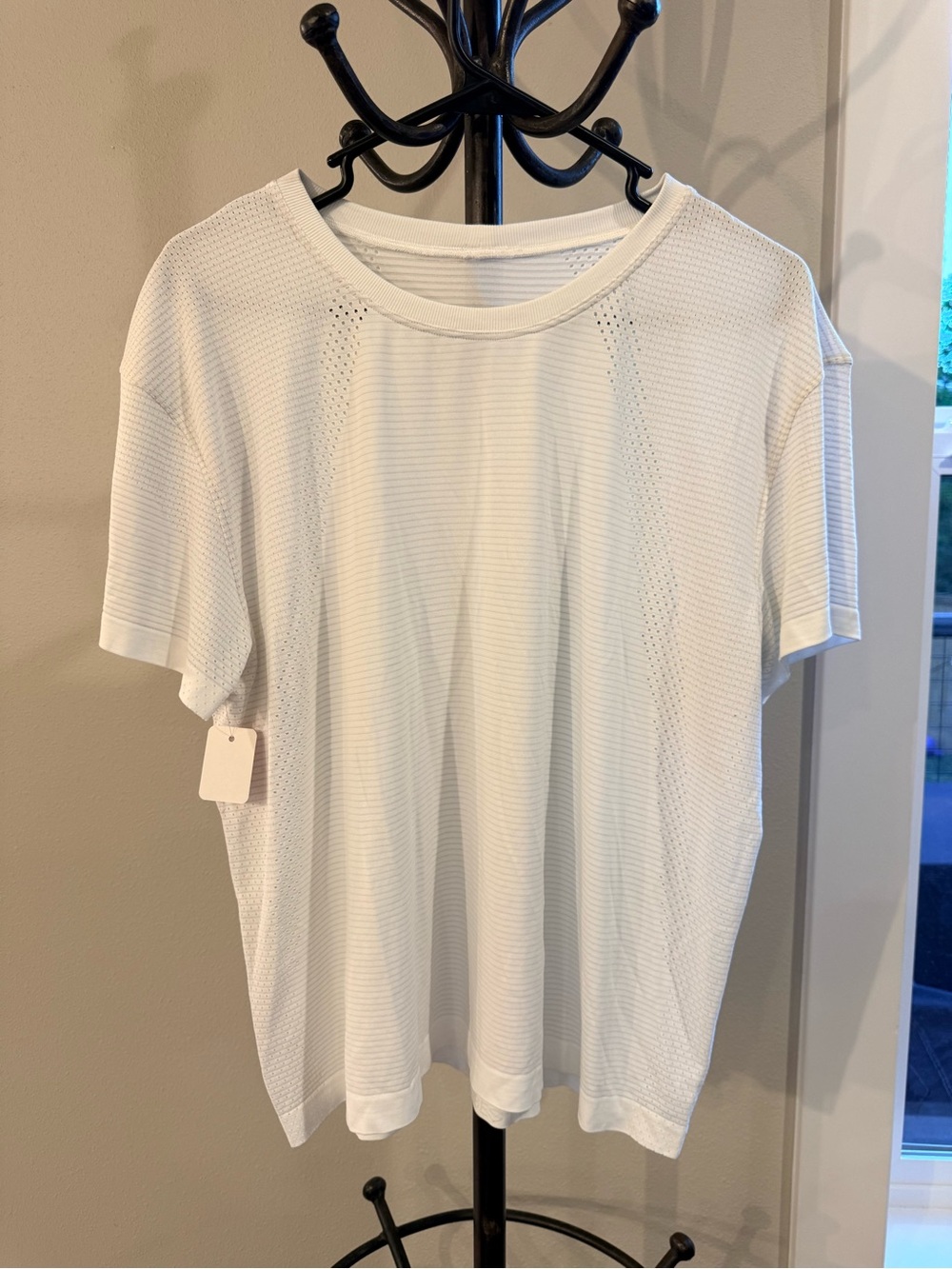 Lululemon White Swiftly Tech short sleeve shirt Size 14 $25